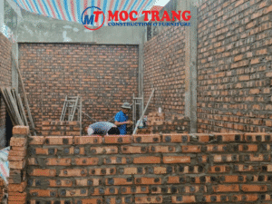 gach-xay-nha-3-tang-loai-nao-tot