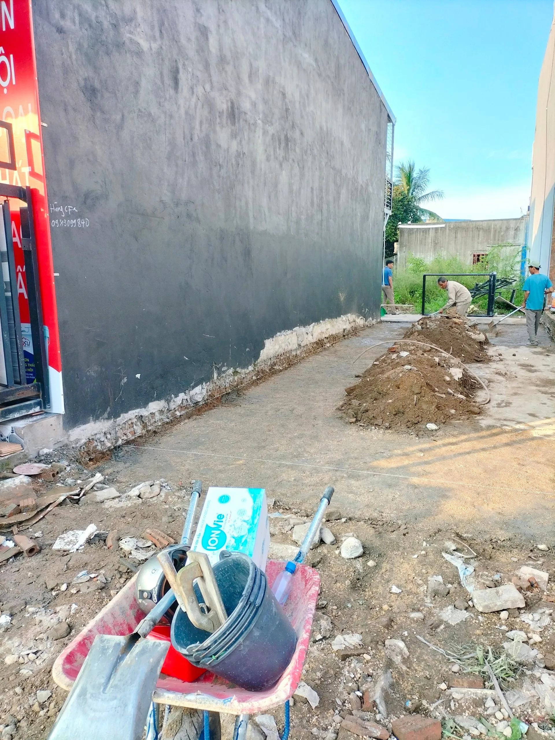 Dọn dẹp mặt bằng xây dựng nahf ở