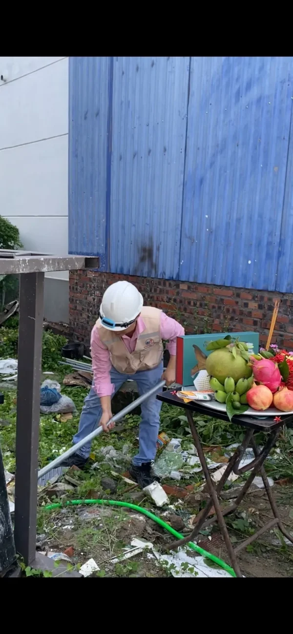 Động thổ nhà lô phố