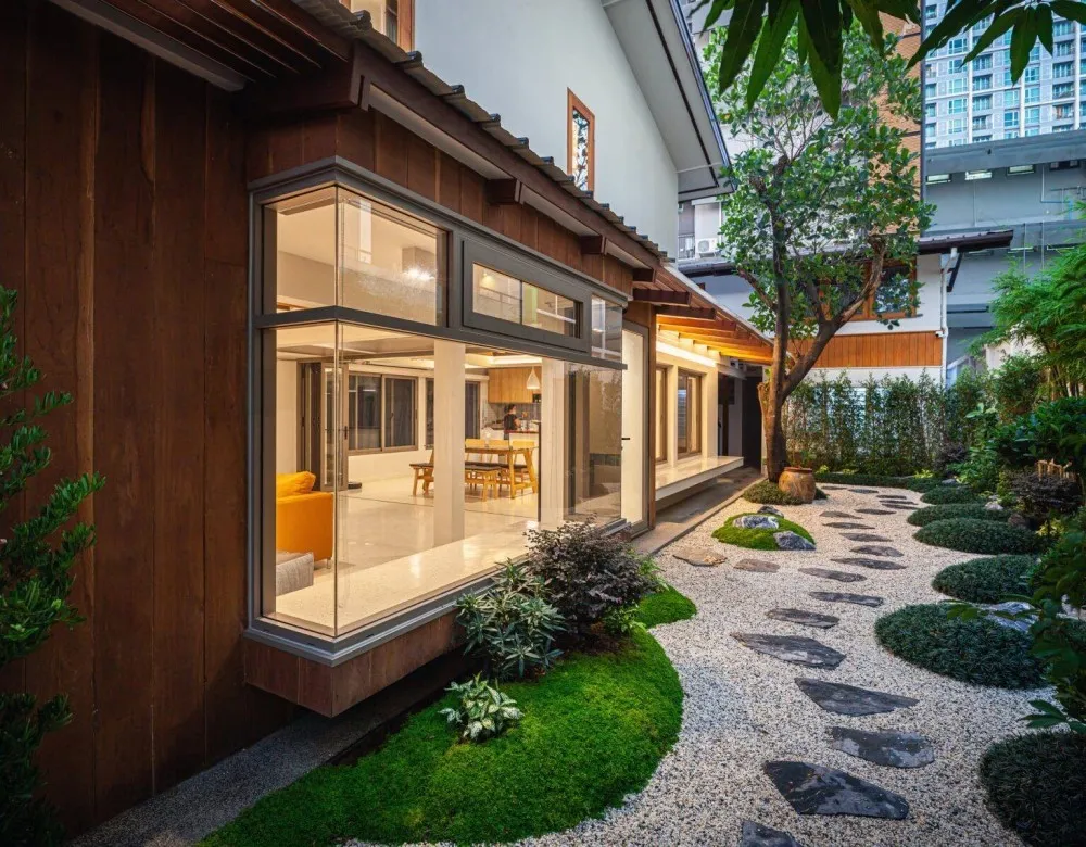 Mẫu thiết kế sân vườn đẹp đơn giản ở nông thôn đầy sang trọng