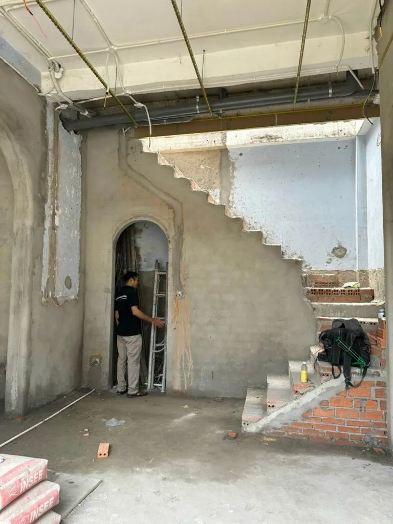 Thi công móng nhà và cột trụ nhà