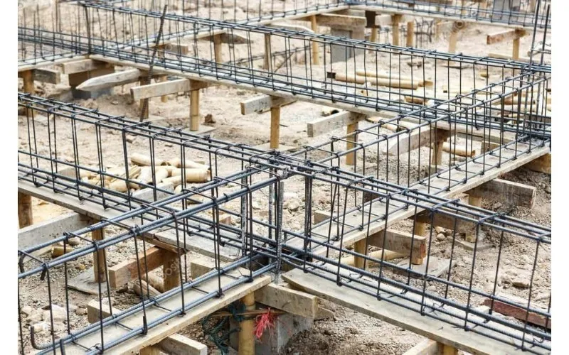 Bố trí thép giằng móng thấp hơn nền công trình