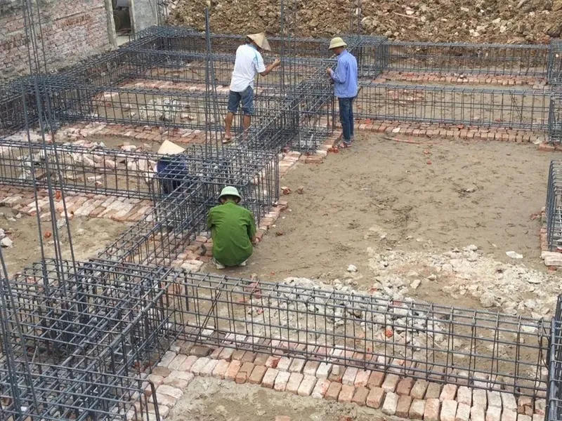 Bước 4: Thi công đổ bê tông móng