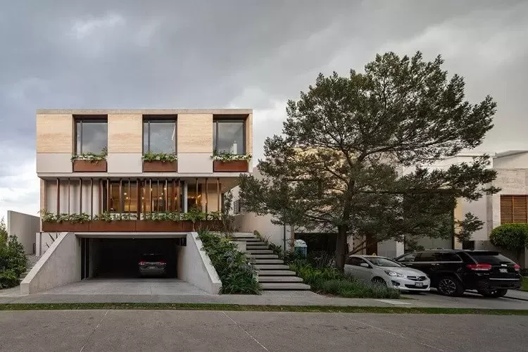 Mẫu nhà phố có tầng hầm nổi đầy tiện nghi cho không gian
