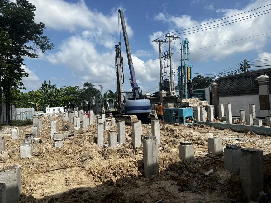 Ép cọc bê tông móng nhà là gì?