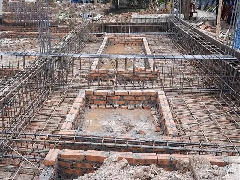 Đặc điểm nổi bật của móng cọc đài cao và đặc thấp là gì?