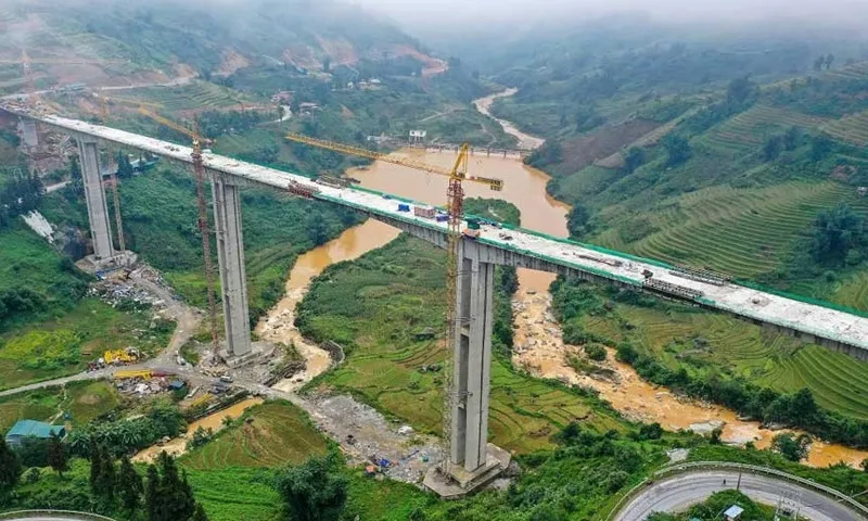 Cầu cạn và hầm