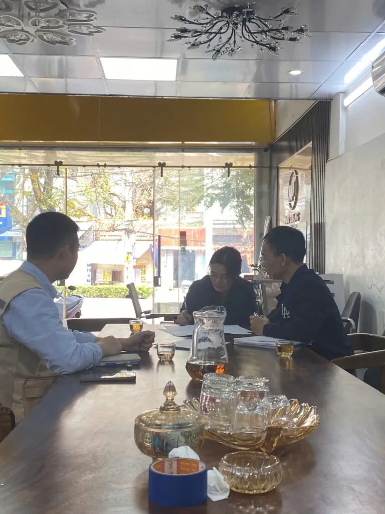 Đưa ra thiết kế nhà 3 tầng hiện đại tại Nhật Bản sơ bộ, trao đổi và điều chỉnh chi tiết