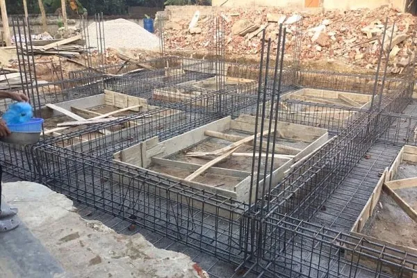 Bố trí thép móng băng đơn