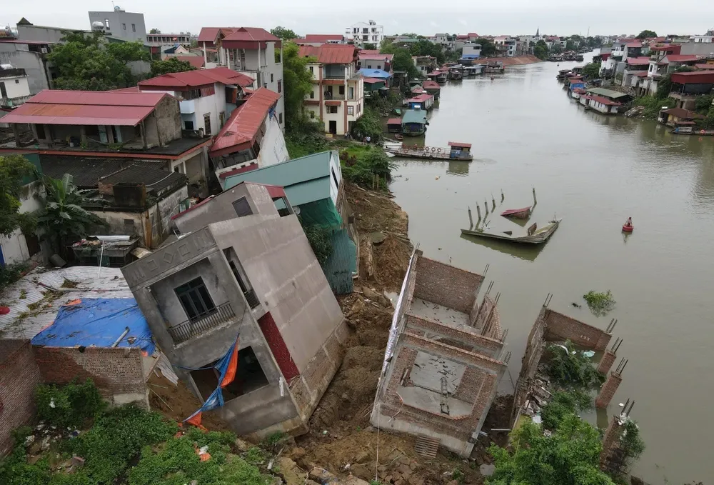 Móng nhà bên cạnh yếu, móng nông
